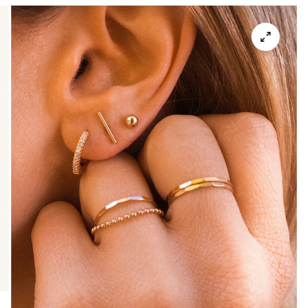 Bar Earrings - Picture 3 of 3
